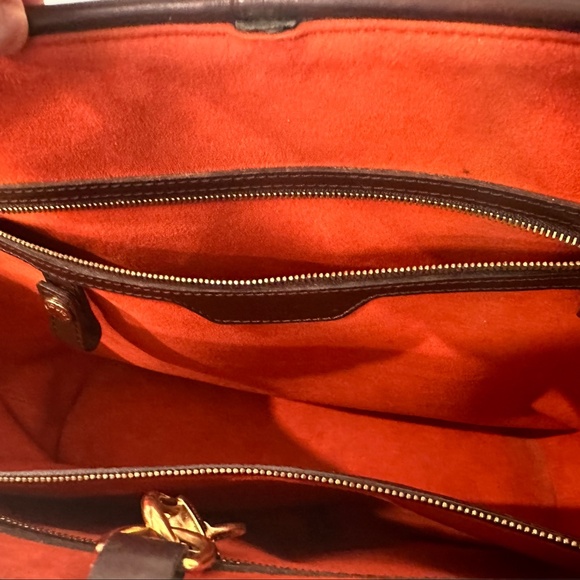 Louis Vuitton Handbag - Picture 4 of 5